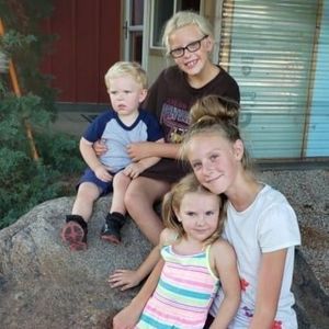 Meet your Posher, Kayla